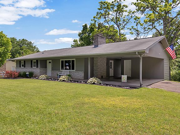 2nd image of 1046 McCall Ln
