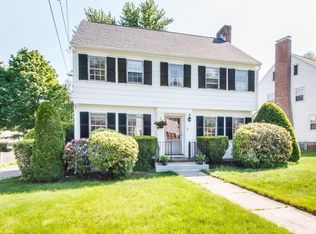 16 Cape Cod Ln, Milton, MA 02186