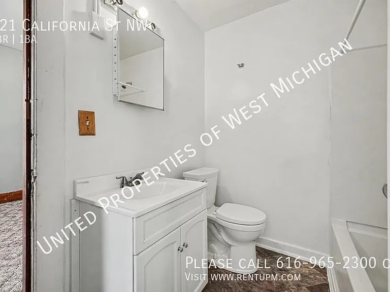 721 California St NW — Photo 13