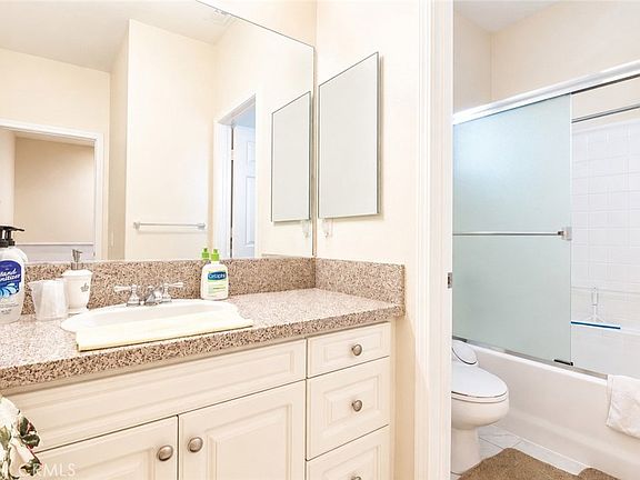 3rd image of 22838 Serra Dr