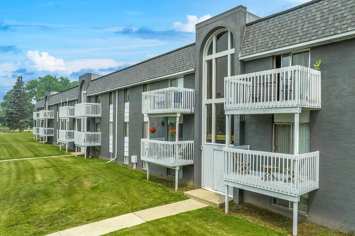 Building Photo - Devonshire Apartments