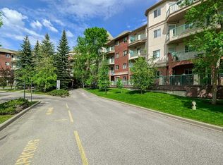 200 W Lincoln Way SW #321, Calgary, AB T3E 7G7