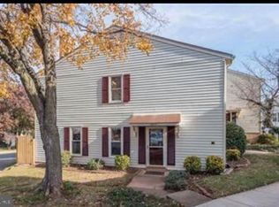 13817 Cabernet Ct, Chantilly, VA 20151