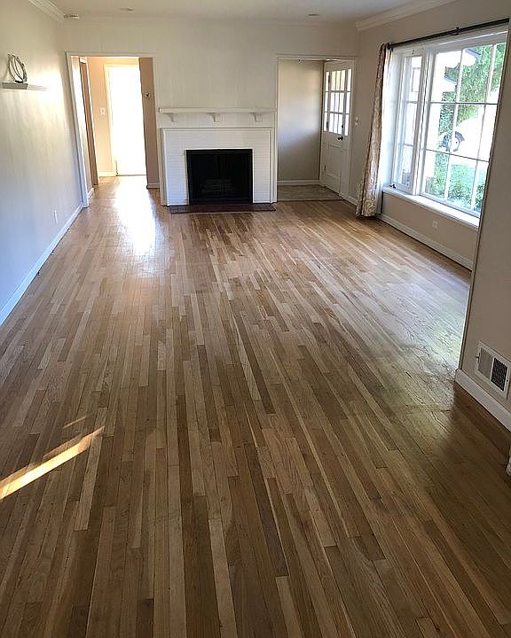 1st image of 452 E Laurel Ave