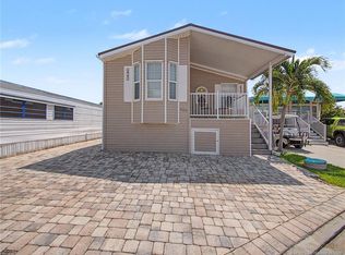 623 Nettles Blvd, Jensen Beach, FL 34957