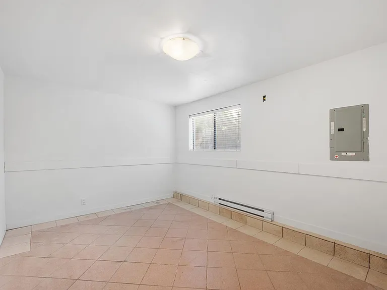 547 E 12th Ave #LOWER LEVEL — Photo 16
