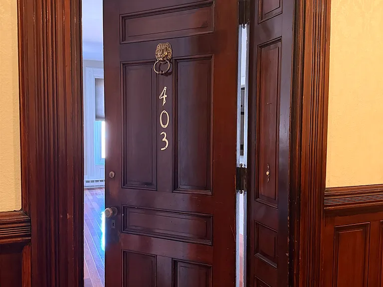 401 State St #M403 — Photo 1