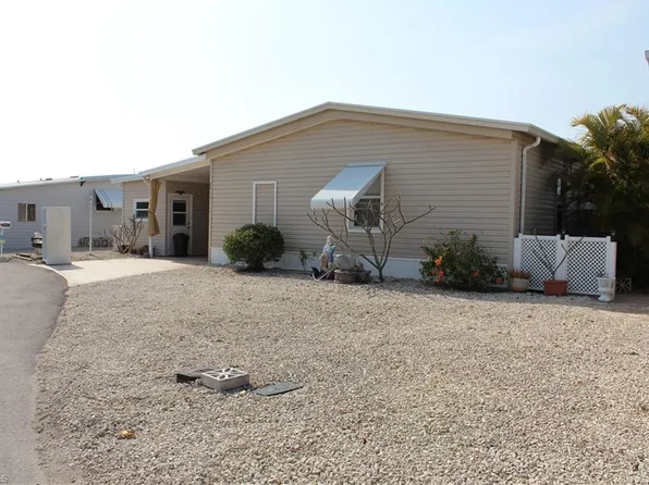 2911 Bounty Ln, Saint James City, FL 33956