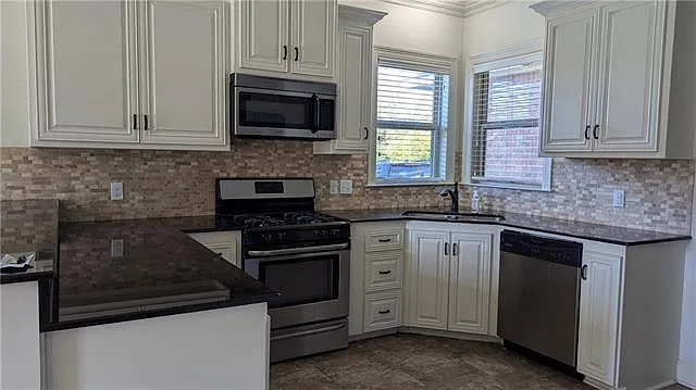 9725 Kinglet Dr — Photo 19
