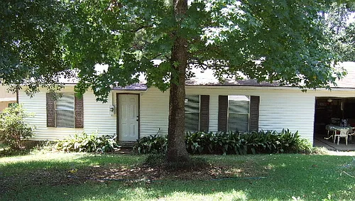 111 Valley View Dr Photo 1