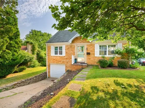 1048 Thornwood Dr, Pittsburgh, PA 15234