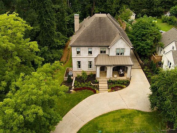 4th image of 91 Park Cir NE