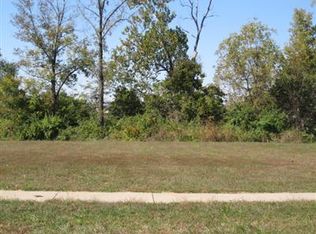 5601 S Dunrobin Dr, Springfield, MO 65809