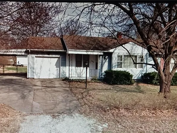 8009 Hunter St, Raytown, MO 64138