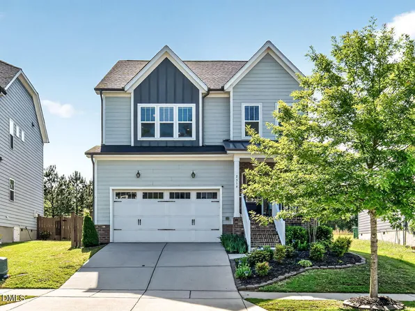 2516 Glade Mill Ct, Fuquay Varina, NC 27526
