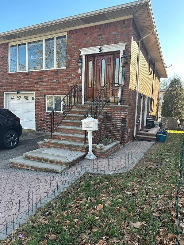 1 bed, 1.0 bath, 992 sqft, $2,000 — Photo 1