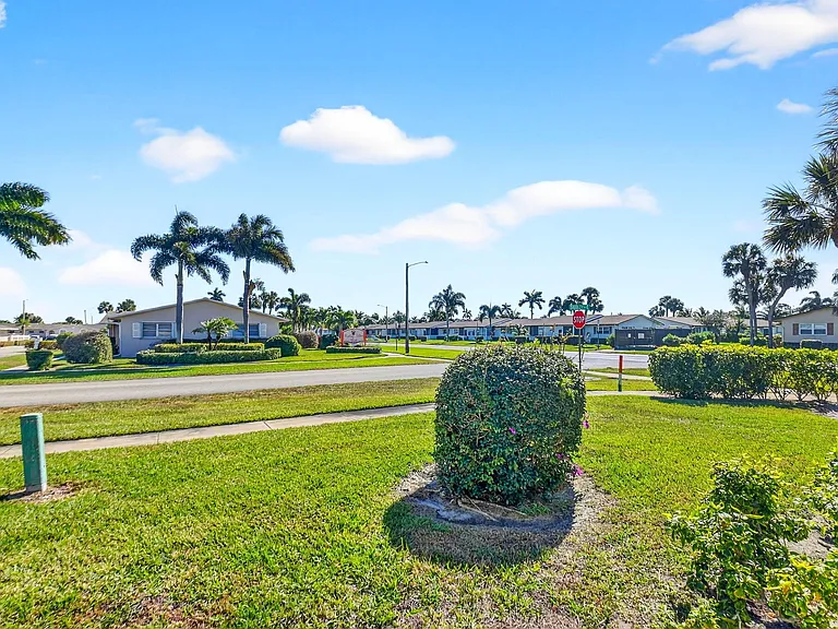 2783 Dudley Dr E #D — Photo 32