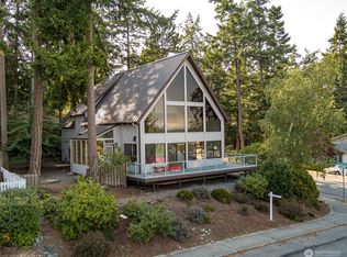 721 SW Castilian Dr, Oak Harbor, WA