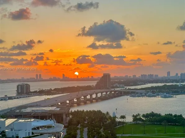 900 Biscayne Blvd, Miami, FL