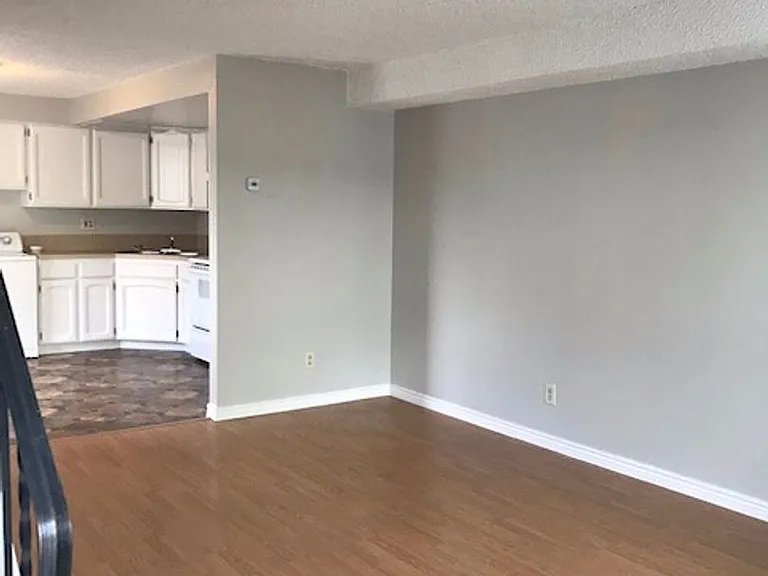 664 W Idaho Ave — Photo 8
