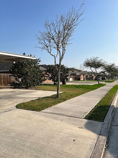 2nd image of 602 Linda St
