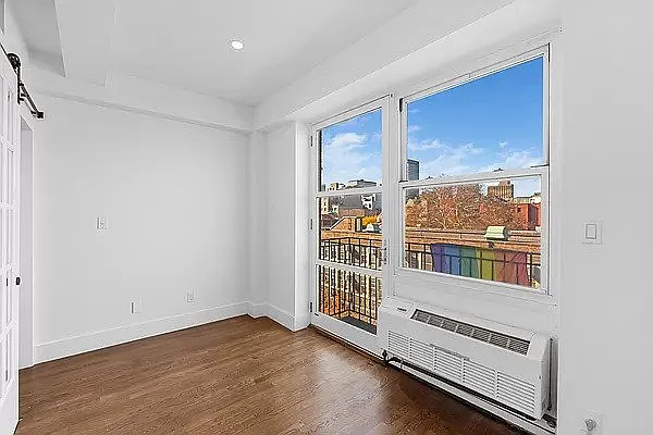 Rented by REAL New York | media 32