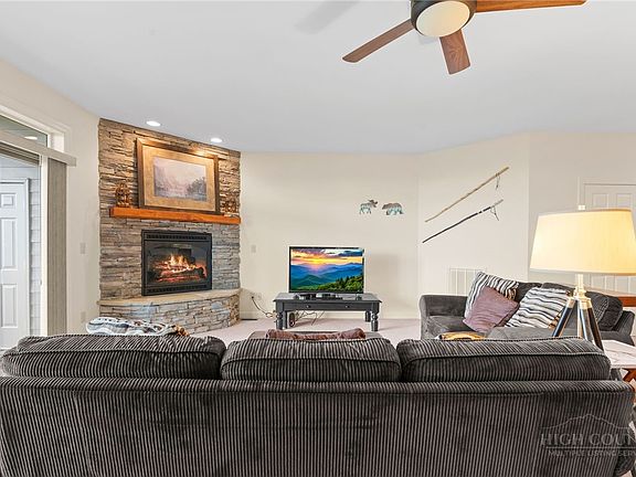 5th image of 146 Pleasant View #10-C
