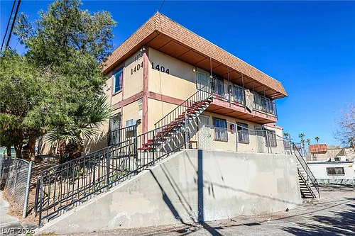 1404 E Mesquite Ave #8 Photo 1