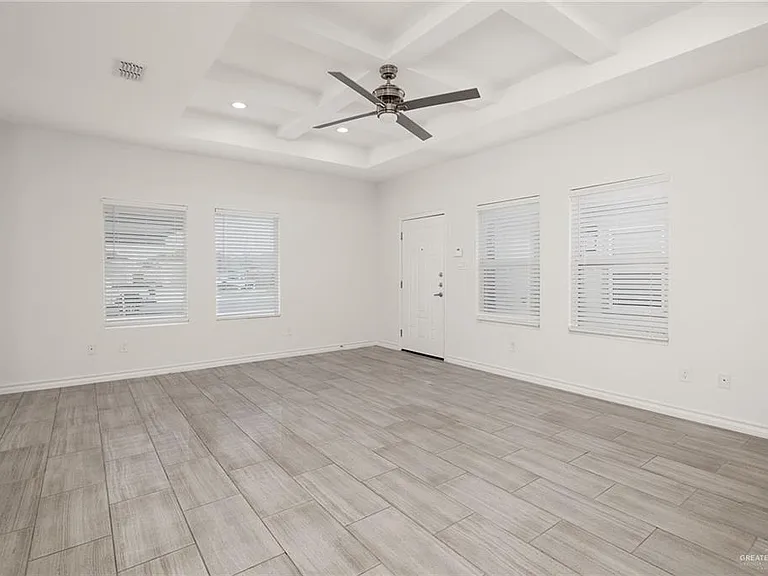 913 W Kohala Ave #3 — Photo 3