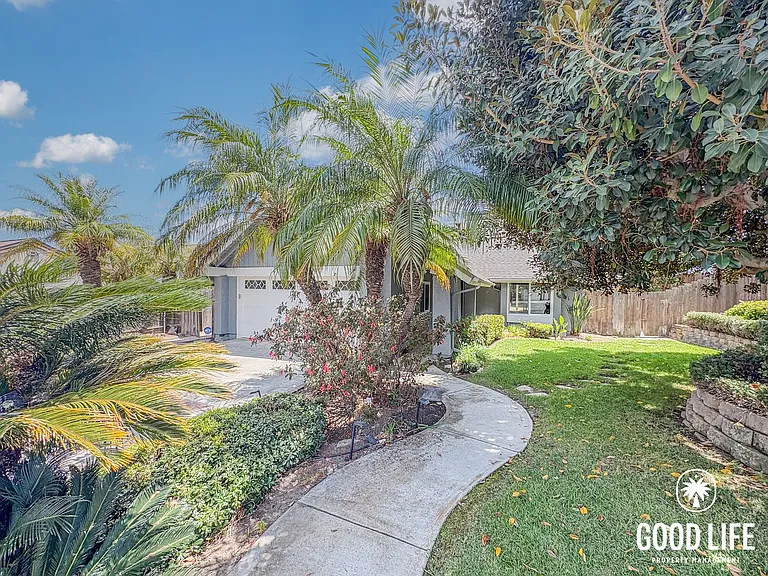 340 Penrod Ct — Photo 3
