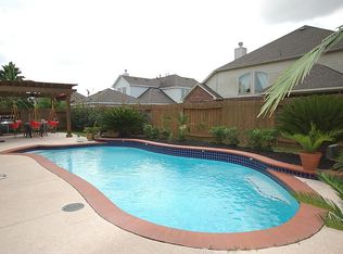 12104 Auburn Shores Ct, Pearland, TX 77584