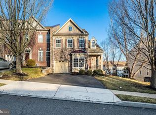 3137 Woods Edge Dr, Garnet Valley, PA 19060