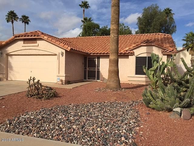 1st image of 3508 E Wickieup Ln