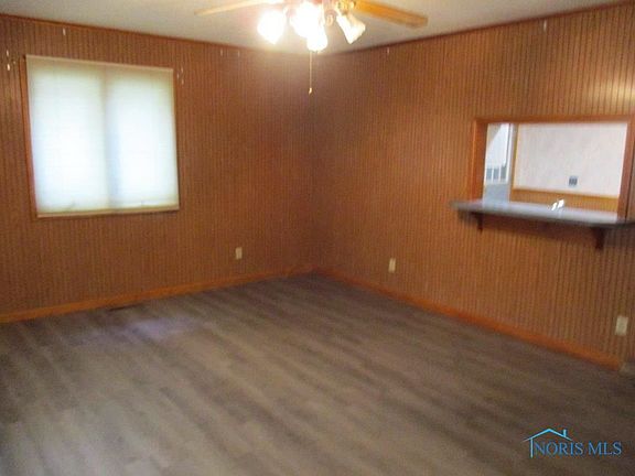 4th image of 1125 Sycamore Dr