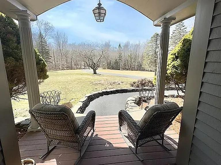 377 Holley Rd — Photo 6