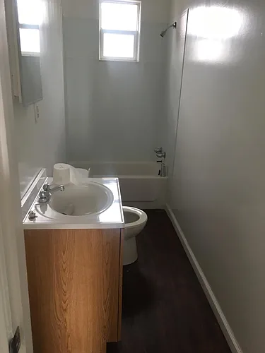 754 Broughton St #3 Photo 1