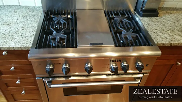 Rented by ZealEstate Group Inc | media 66