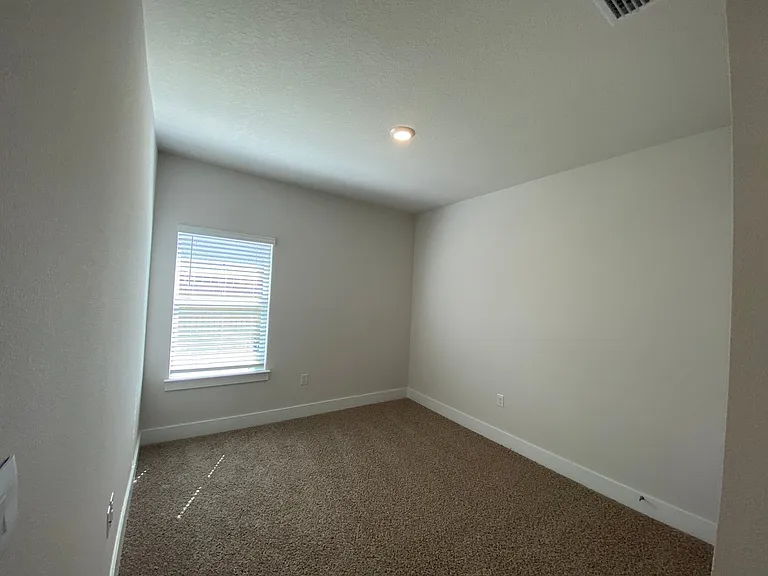 3398 Southwind Dr — Photo 11