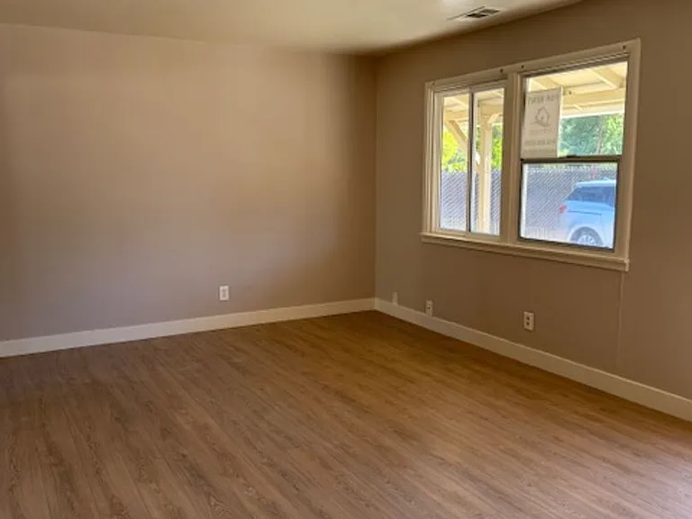 2324 Edison Avenue 2343 Jill Way — Photo 6