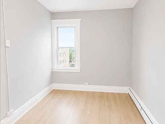 4th image of 535 21st St #3