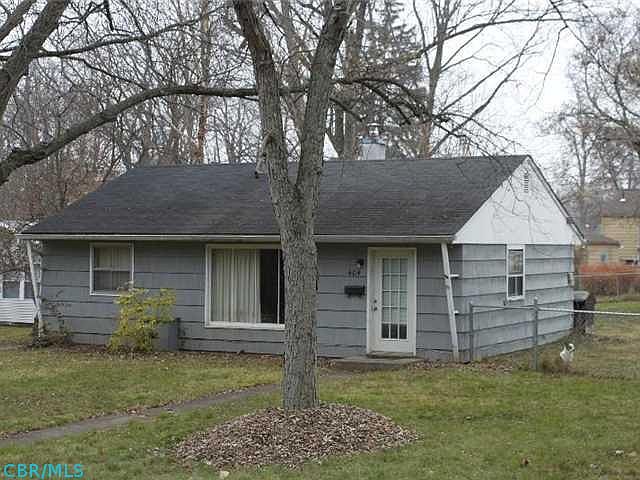 1st image of 404 W Kanawha Ave