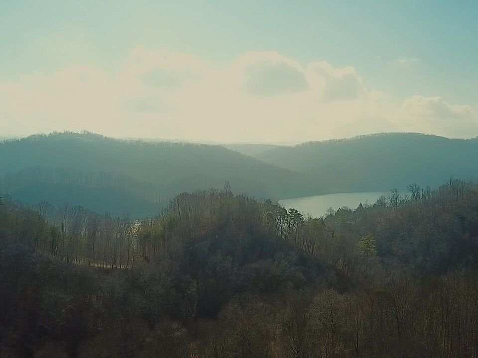 1st image of 142 Whistle Valley Rd