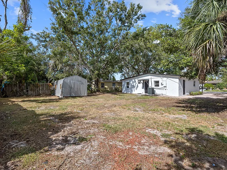 818 28th Street Cir E — Photo 24