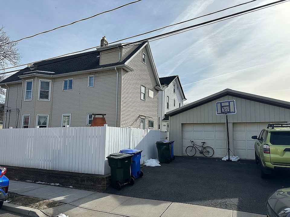 2nd image of 41 Washington Ave
