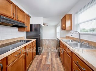 6681 Chesapeake Dr APT C, Florissant, MO 63033