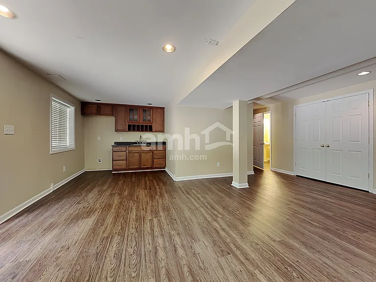 1081 Riverwalk Ct — Photo 24