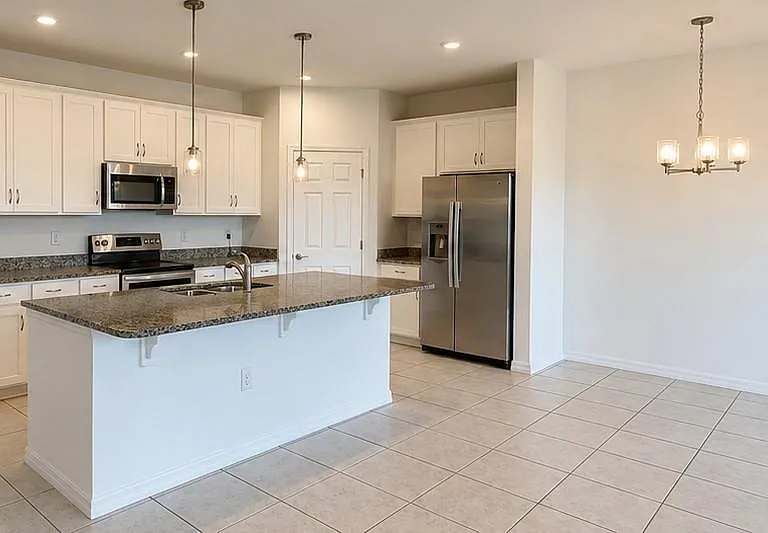 1306 Normandy Dr — Photo 6