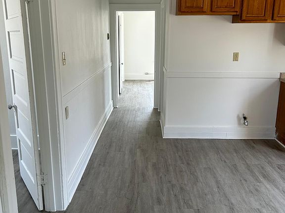 5th image of 408 Vernon Ave Unit 2