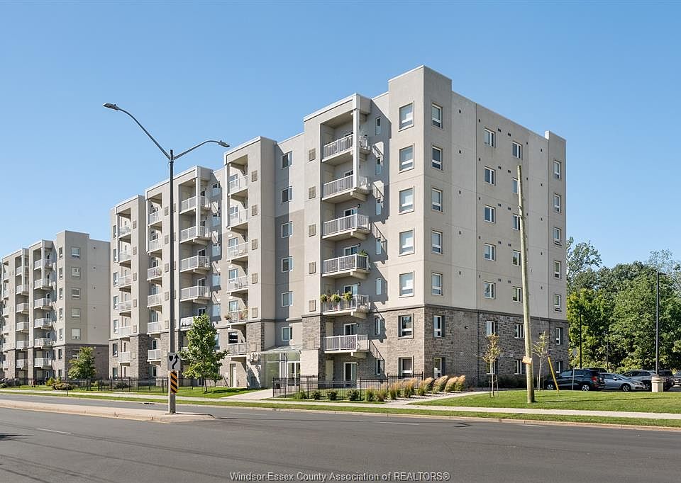1st image of 1611 Banwell Rd #510