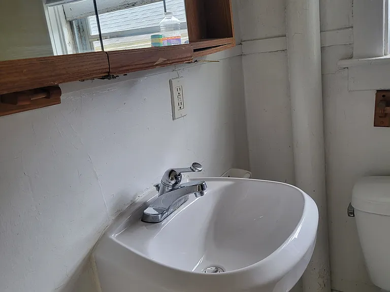 193 Beach St — Photo 16